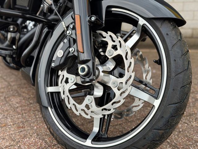 harley-davidson - street-glide
