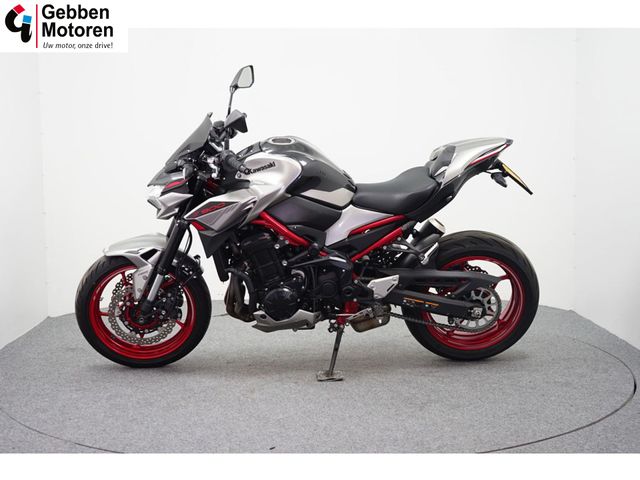 kawasaki - z900