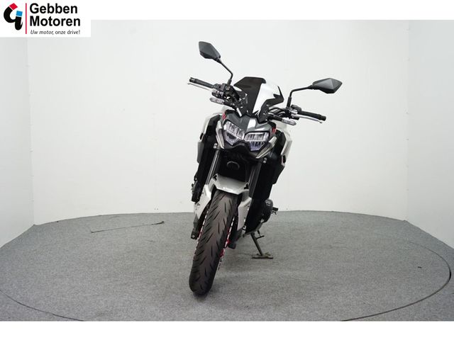 kawasaki - z900