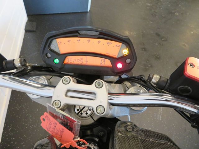 ducati - monster-696