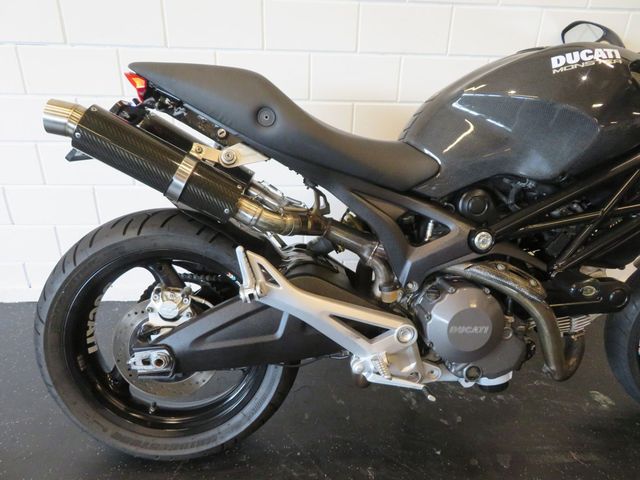 ducati - monster-696