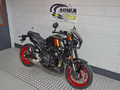SUZUKI GSX-8TT – foto 2