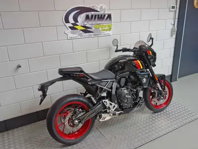 SUZUKI GSX-8TT – foto 3