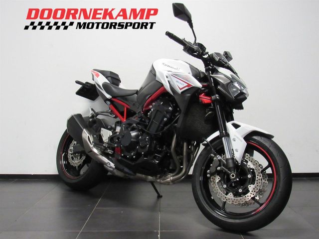 kawasaki - z900