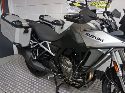 SUZUKI V-STROM 800 – foto 4
