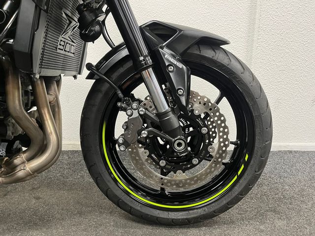 kawasaki - z900