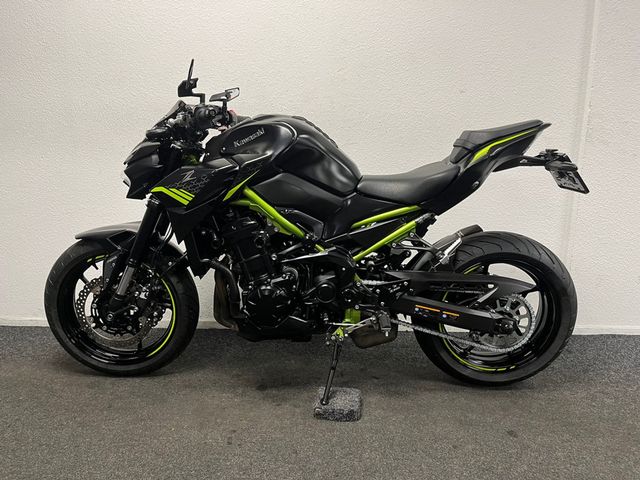 kawasaki - z900