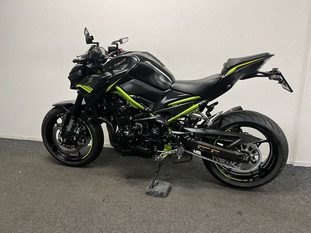 kawasaki - z900