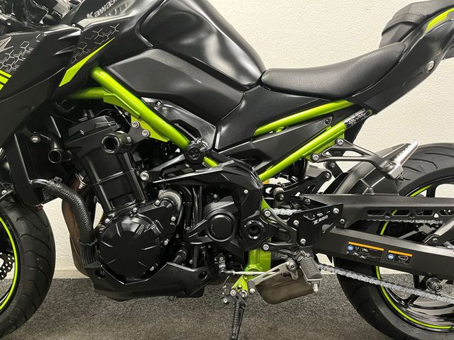 kawasaki - z900