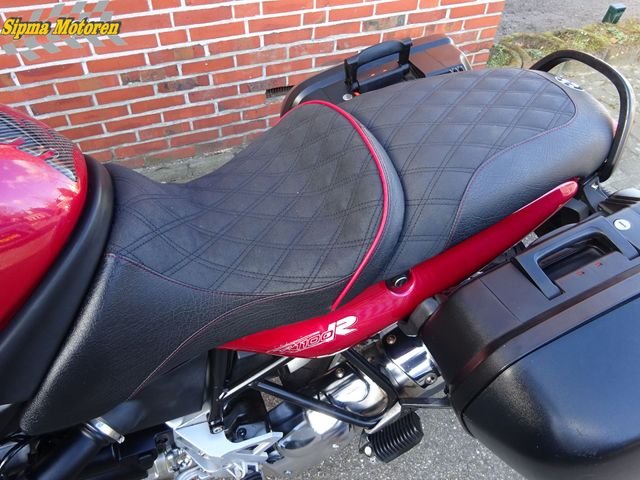 bmw - r-1100-r