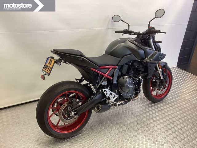 suzuki - gsx-8s