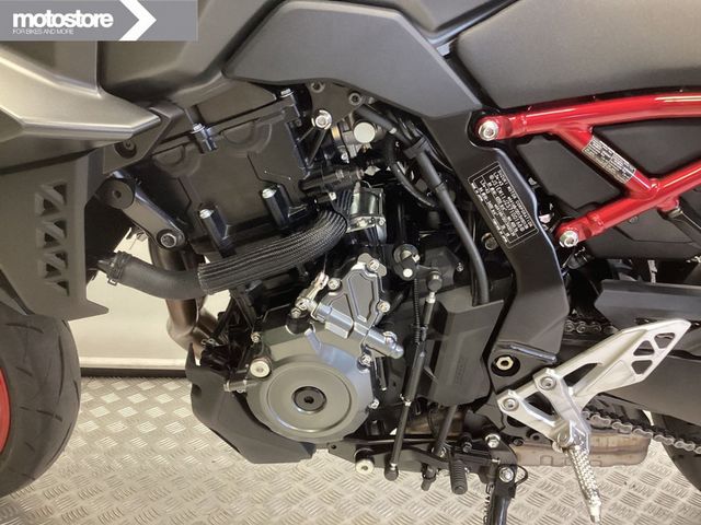 suzuki - gsx-8s