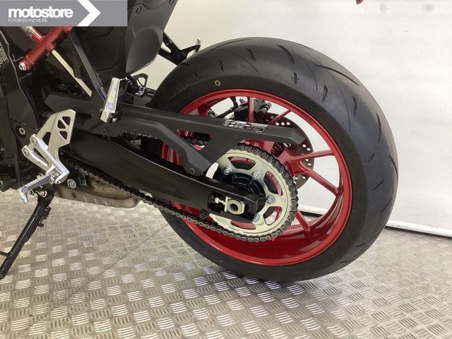 suzuki - gsx-8s