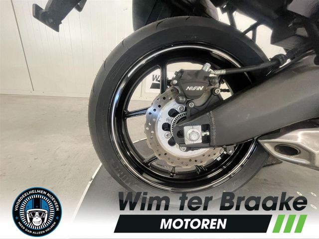 kawasaki - versys-650-grand-tourer