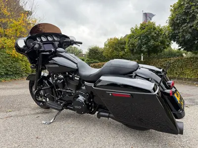 HARLEY-DAVIDSON STREET GLIDE SPECIAL FLHXS – foto 2