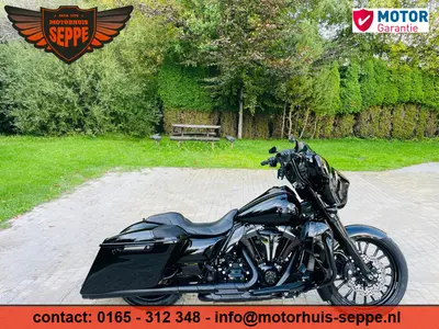 HARLEY-DAVIDSON STREET GLIDE SPECIAL FLHXS – foto 3