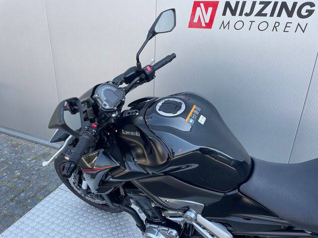 kawasaki - z900