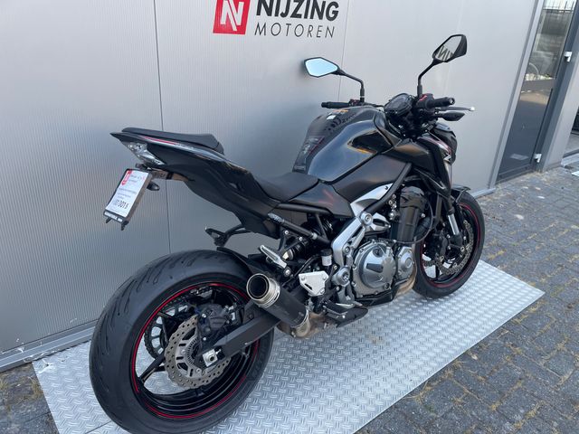 kawasaki - z900