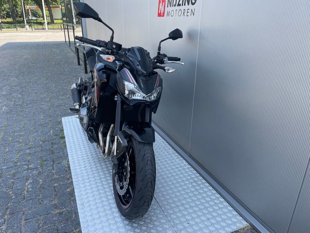 kawasaki - z900