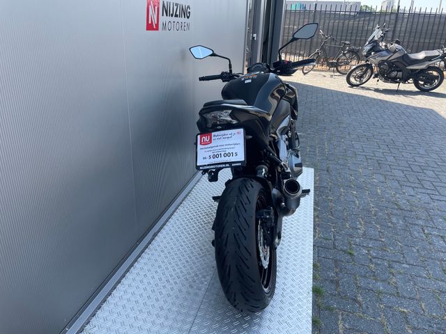 kawasaki - z900