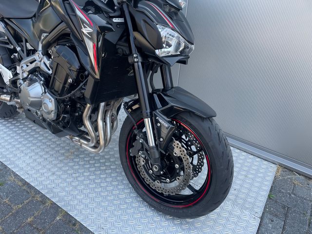 kawasaki - z900