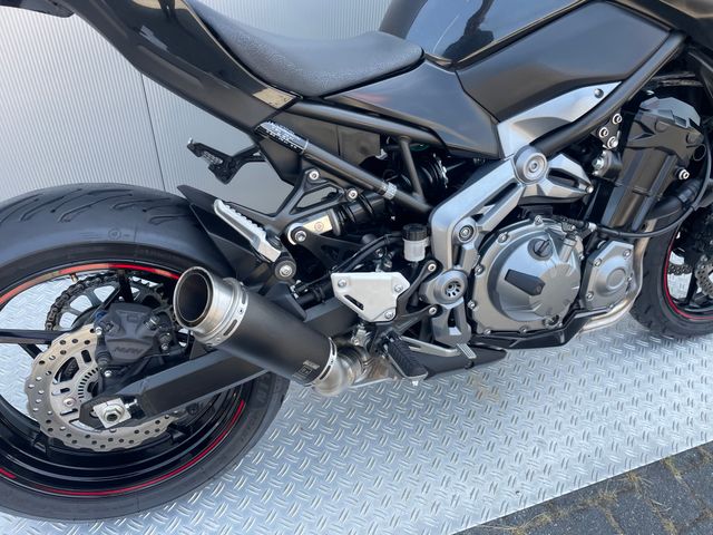 kawasaki - z900