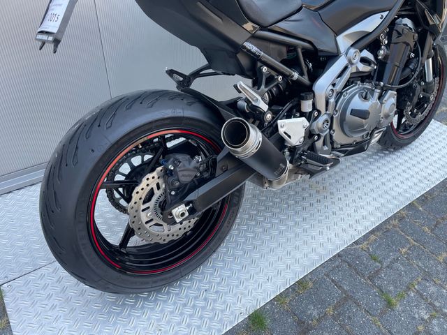 kawasaki - z900