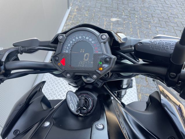kawasaki - z900