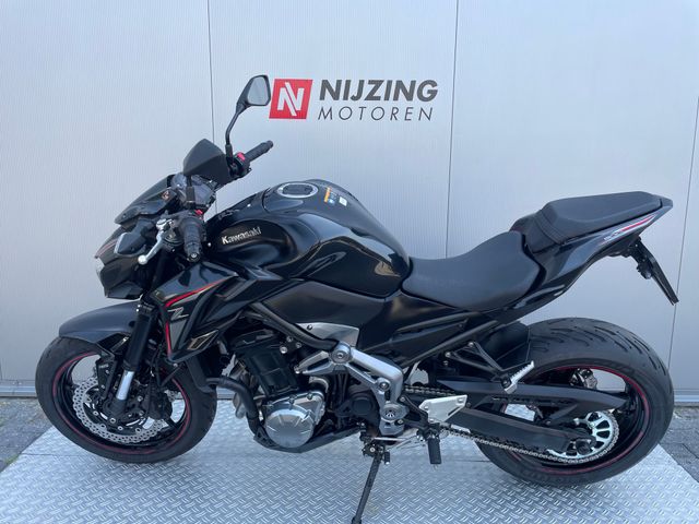 kawasaki - z900