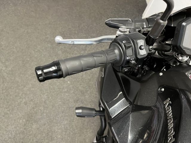 kawasaki - z900
