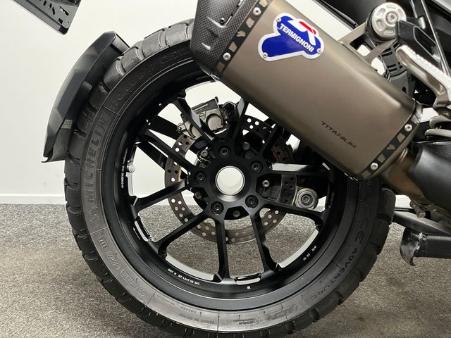 bmw - r-1300-gs