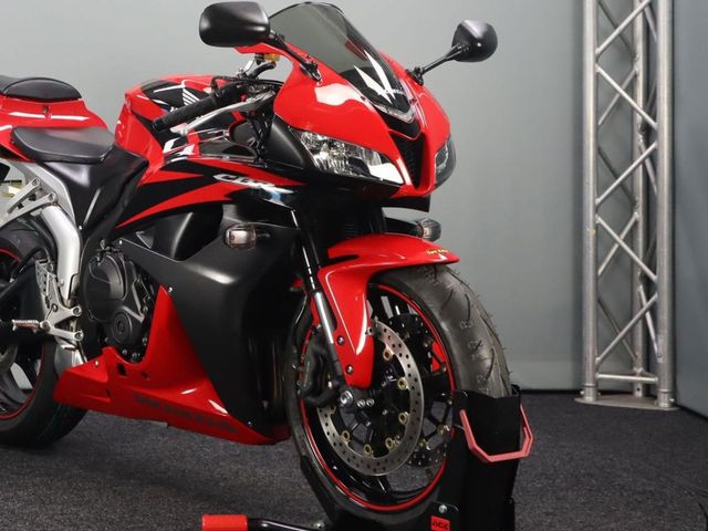 honda - cbr-600-rr