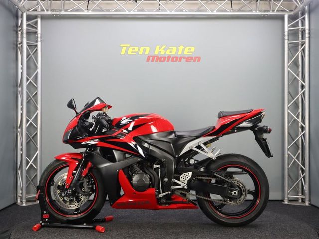 honda - cbr-600-rr