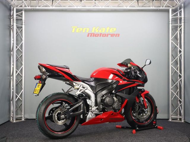 honda - cbr-600-rr
