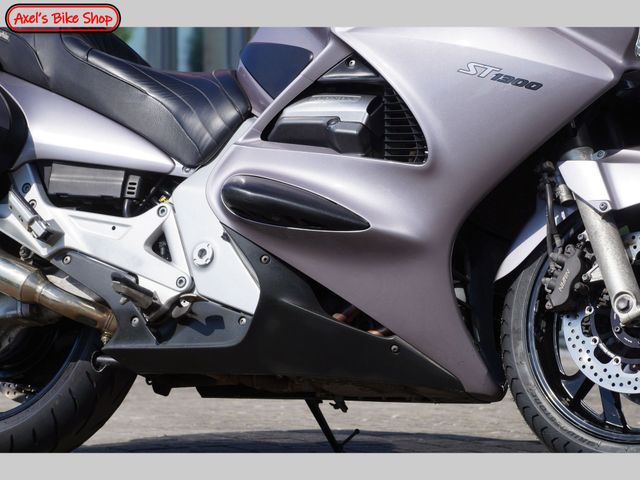honda - st-1300-pan-european