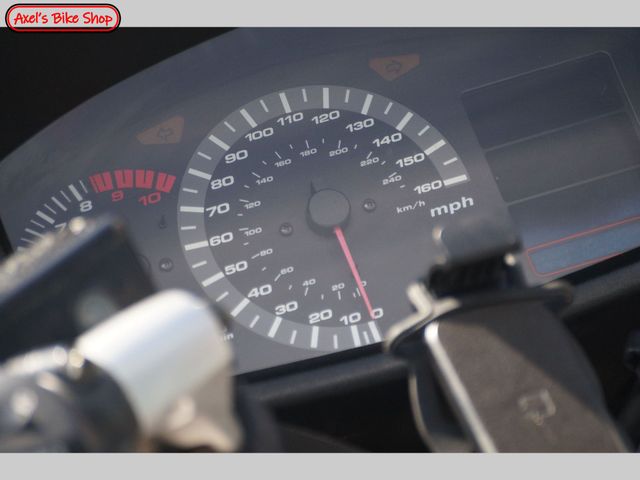 honda - st-1300-pan-european