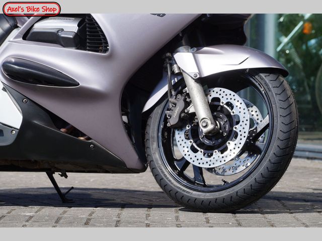 honda - st-1300-pan-european