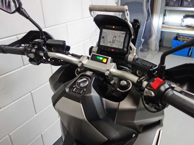 honda - x-adv