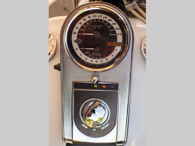 harley-davidson - heritage-softail-classic-flstc
