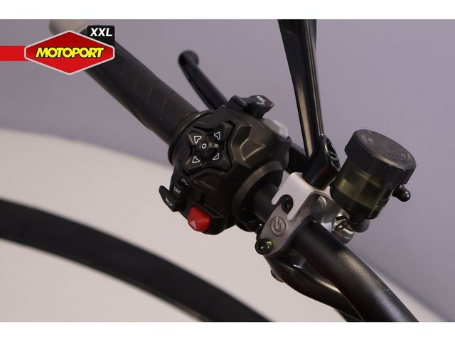 ducati - streetfighter-v2-s