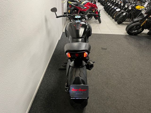 ducati - diavel
