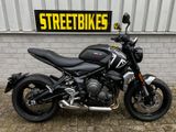 TRIUMPH TRIDENT 900