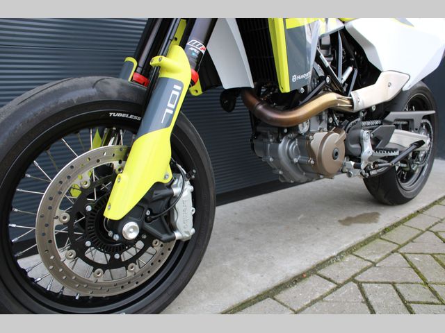 husqvarna - 701-supermoto
