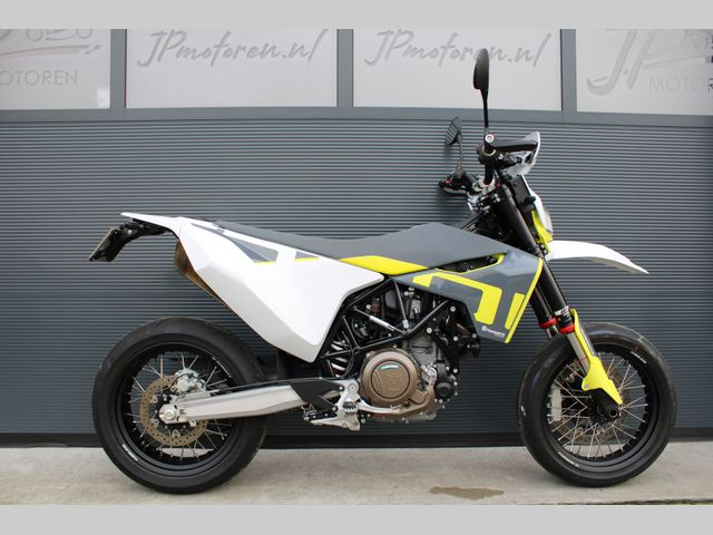 husqvarna - 701-supermoto