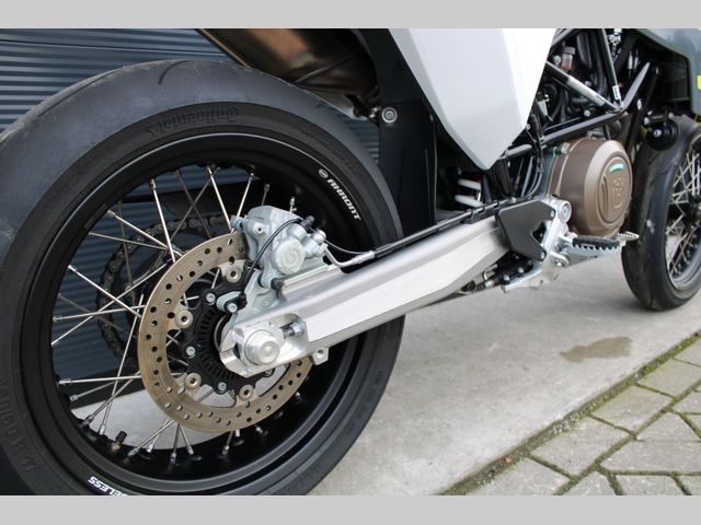 husqvarna - 701-supermoto