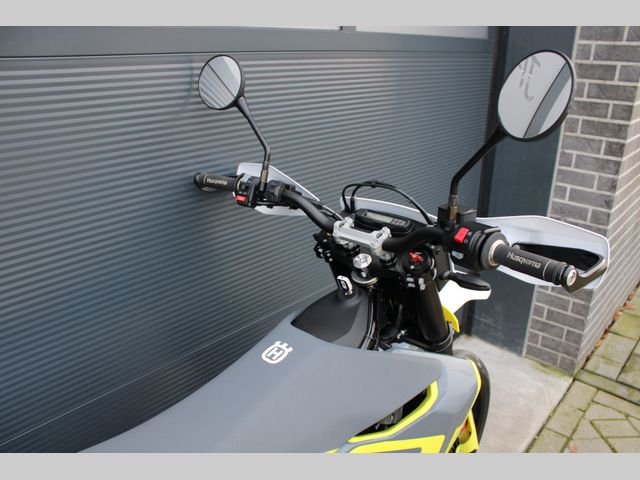 husqvarna - 701-supermoto