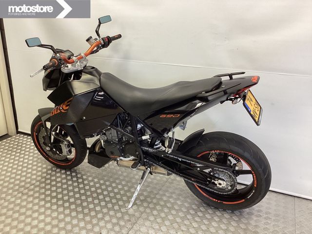 ktm - 690-duke
