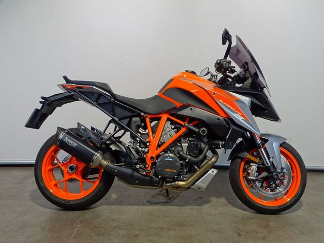 ktm - 1290-super-duke-gt