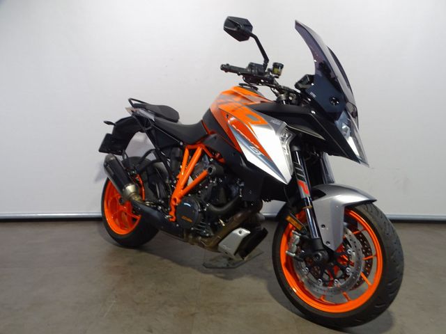 ktm - 1290-super-duke-gt