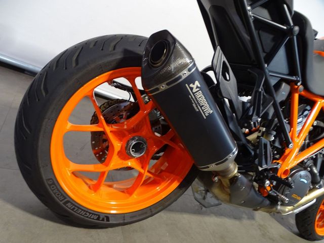 ktm - 1290-super-duke-gt
